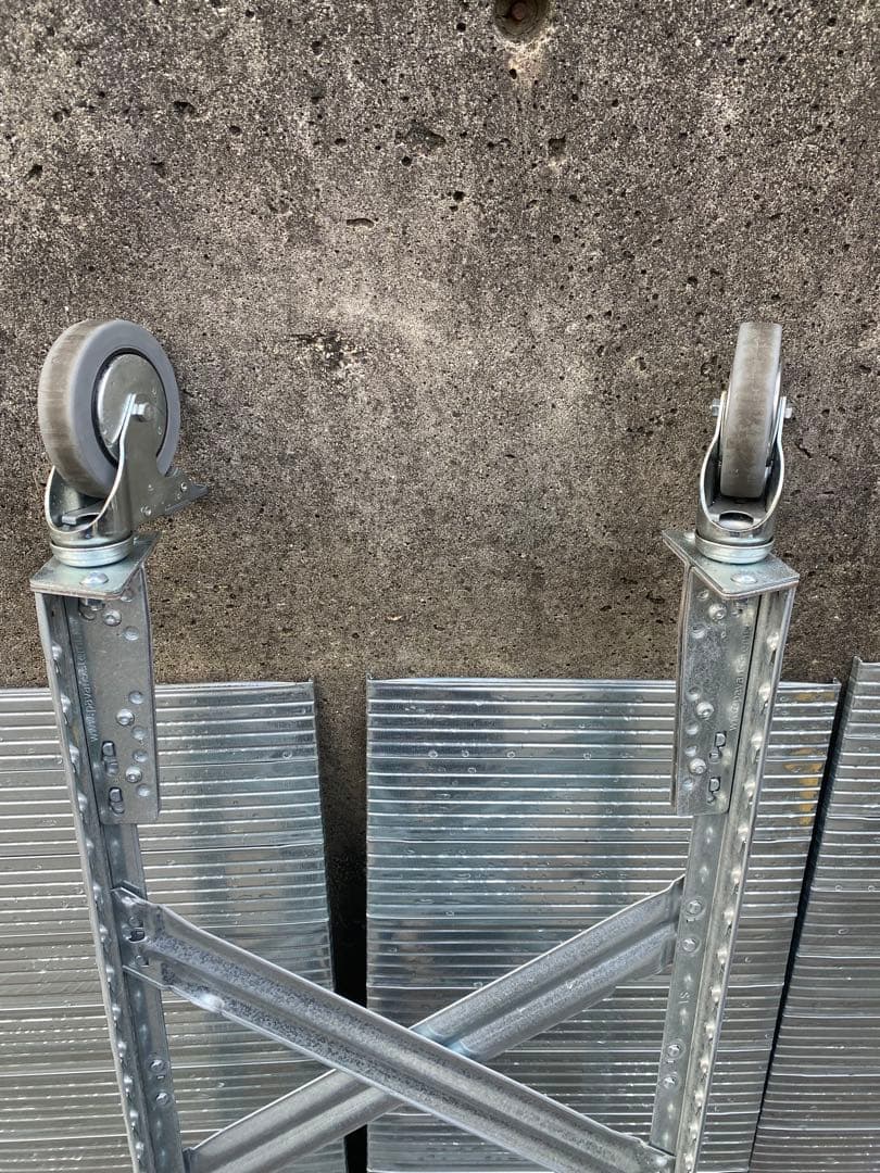 ✨人気✨　③メタルシステム　4段フルタイプ　キャスター付