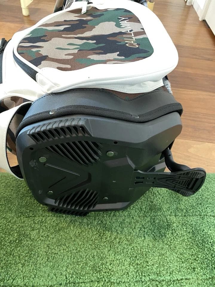 新品 キャロウェイ 迷彩柄　スタンド 軽量 ゴルフバッグ キャディバッグ