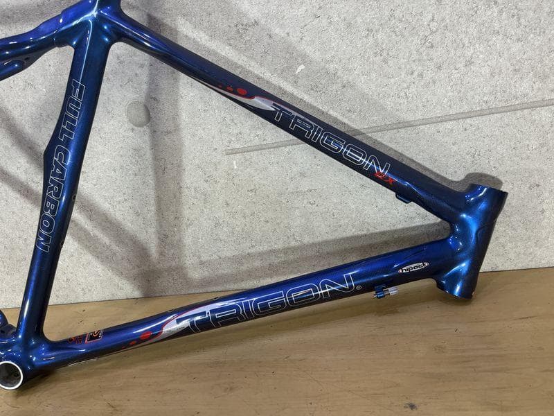 b*n様 TRIGON　EX　FULL　CARBON　MONO　BOX　VENU