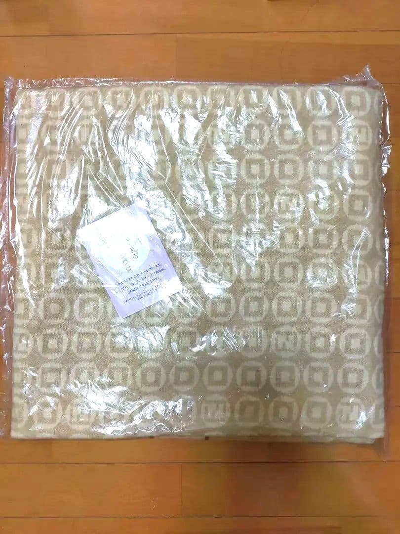 FENDI フェンディ　ウールブランケット　ロゴ入り ベージュ クリーニング済み