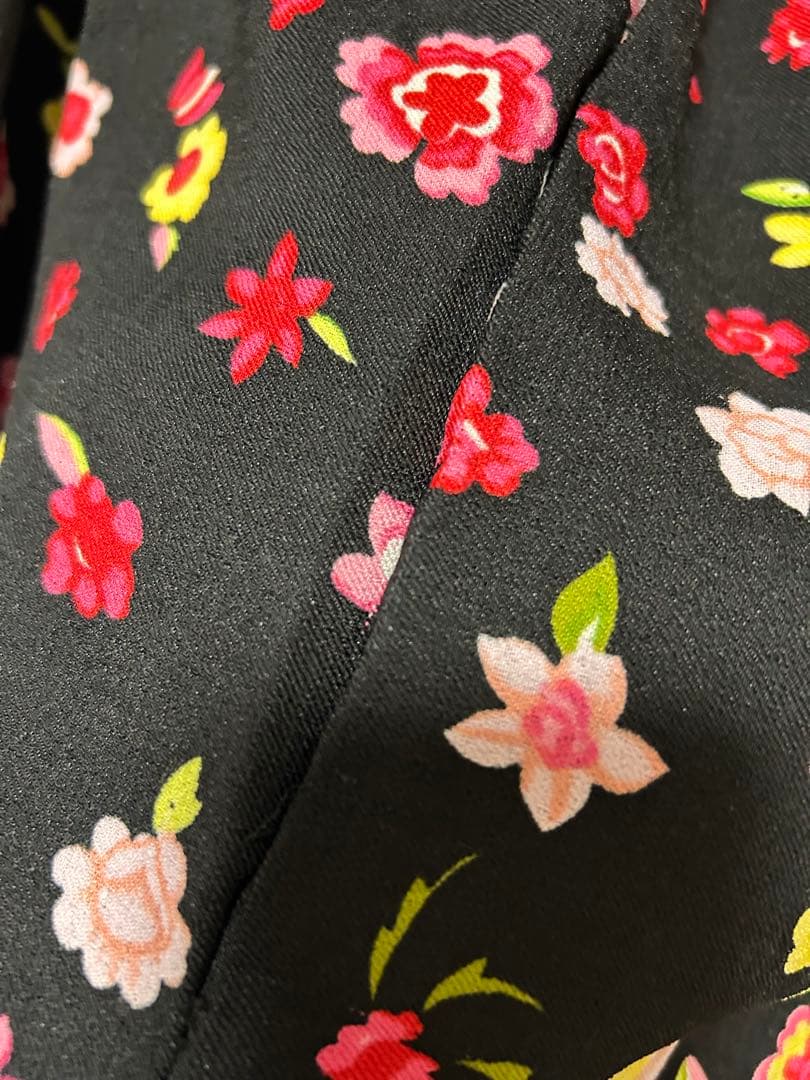 2026年1月3日まで限定値下げ フラメンコドレス 花柄 黒 フラメンコ衣裳