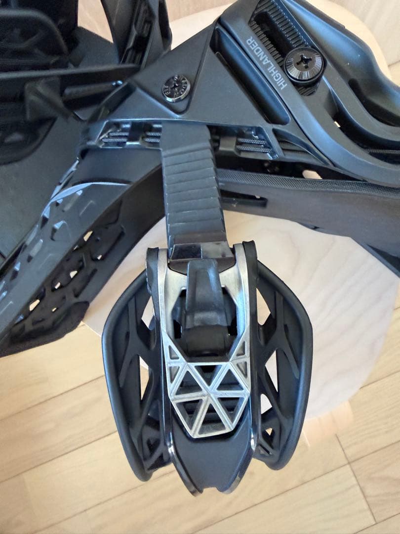 SALOMON - HIGHLANDER ブラック スノーボードビンディング