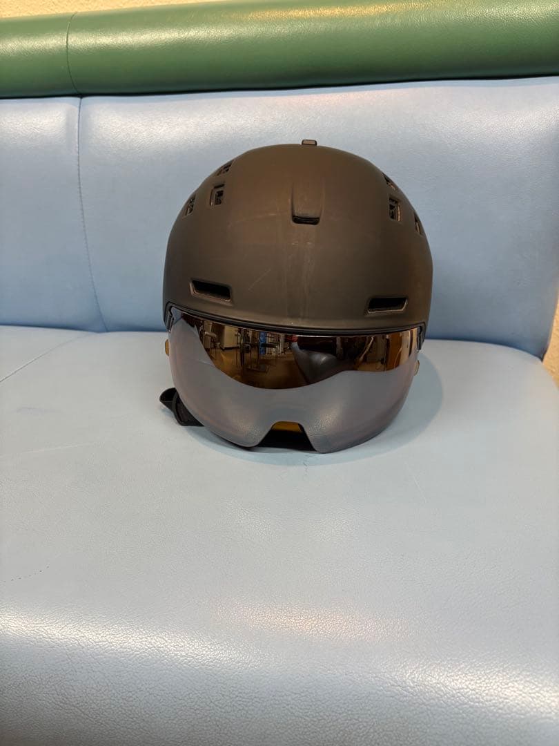 HEAD バイザー付き ブラックヘルメット radar