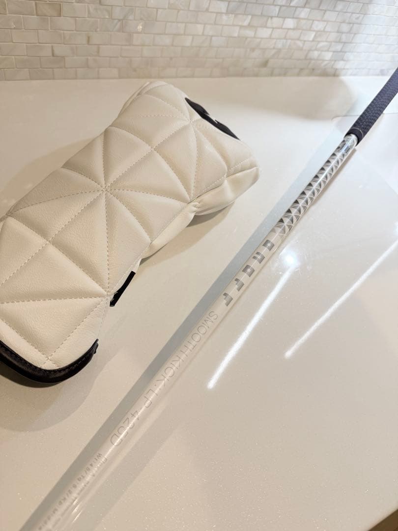 超美品コーティング済　2025年製　ONOFF オノフ　レディース　ドライバー