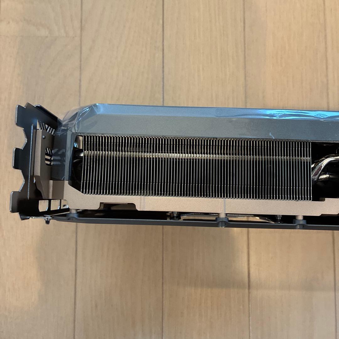 グラフィックボード　グラボ 5090 ヒートシンク　ファン　など