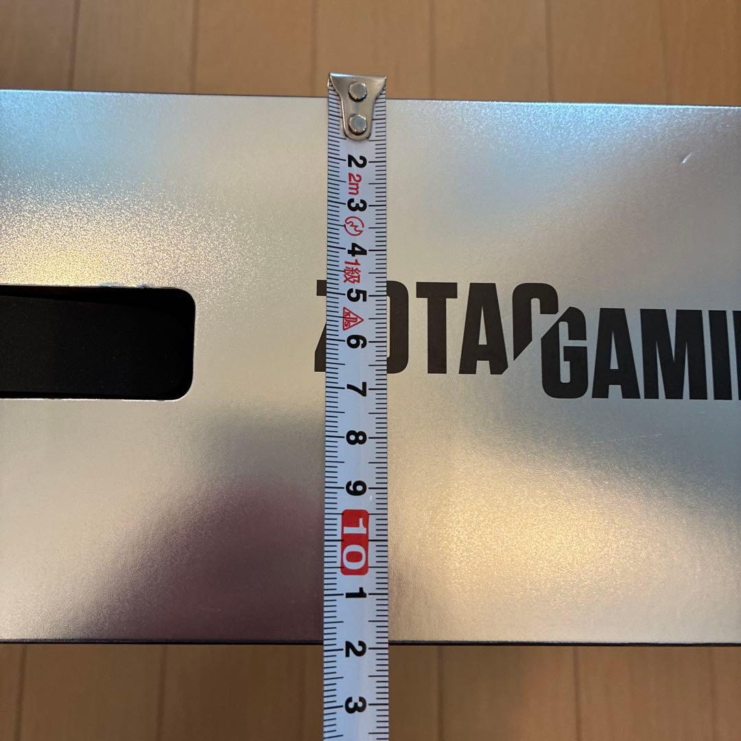 グラフィックボード　グラボ 5090 ヒートシンク　ファン　など