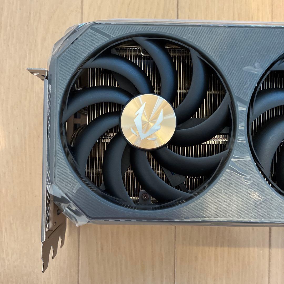 グラフィックボード　グラボ 5090 ヒートシンク　ファン　など