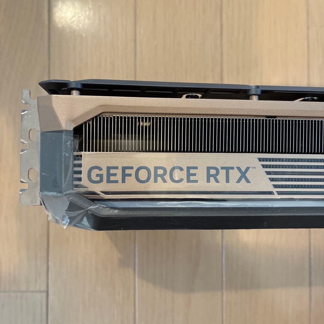 グラフィックボード　グラボ 5090 ヒートシンク　ファン　など