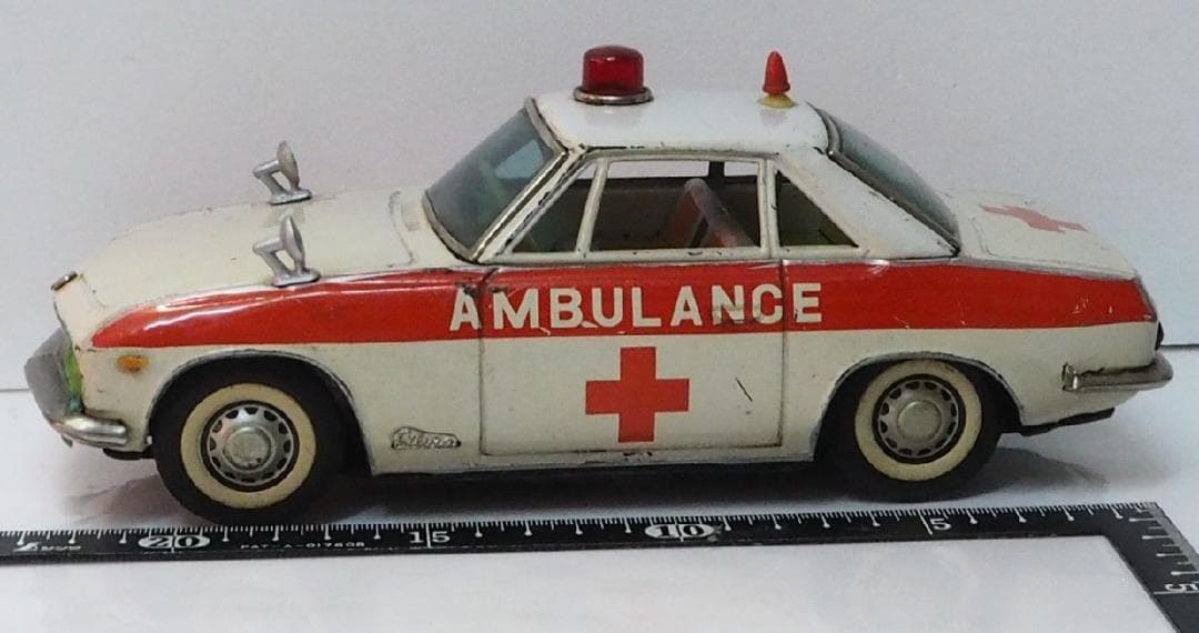 イチコー【初代 日産シルビア救急車フリクション】当時物ブリキ製 自動車TIN箱無