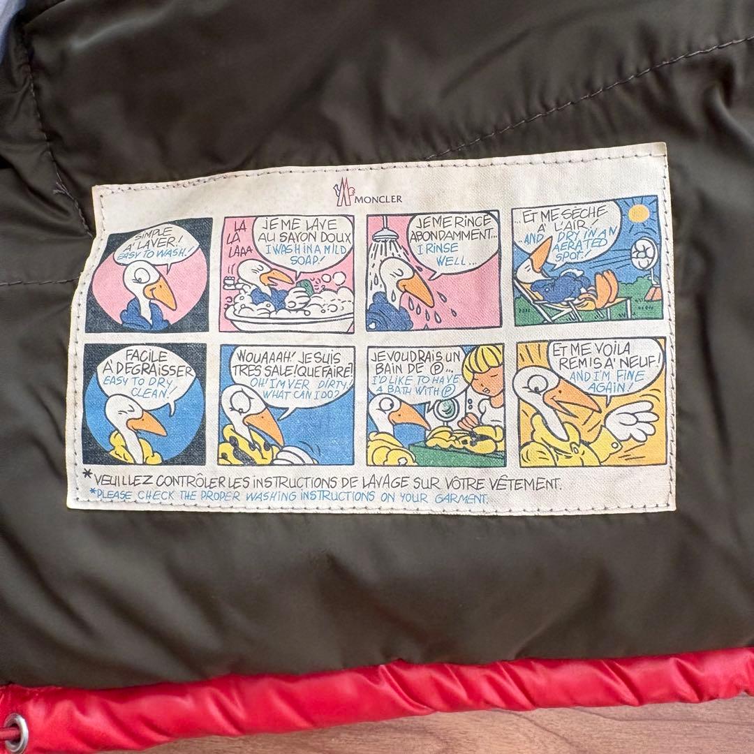最終値下げ）MONCLERレッド赤いフード付きダウンジャケット