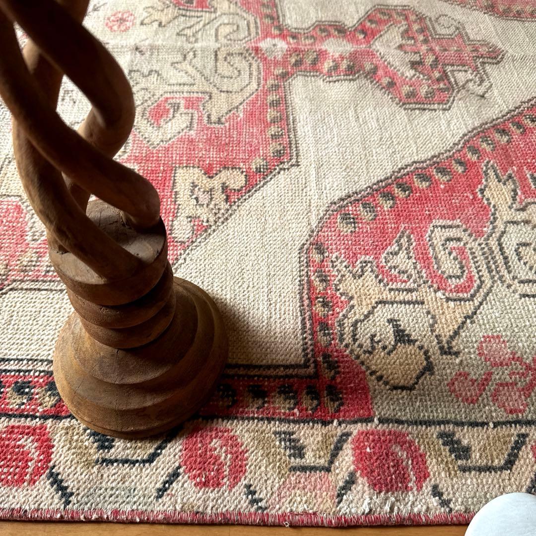 120×199 アヴァノスラグ　コーラルレッド×ベージュ　トルコヴィンテージラグ