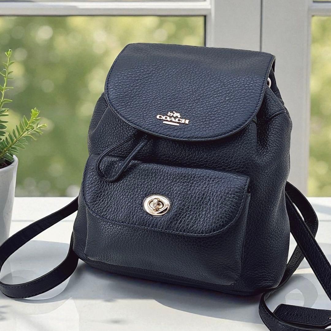 【未使用に近い】コーチ ミニ リュック オールレザー ターンロック シボ革 紺