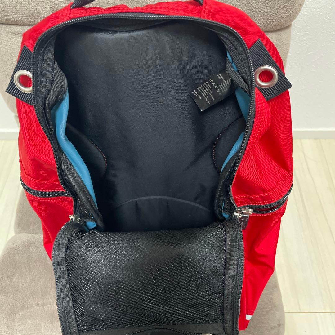 希少 marimekko BUDDY 限定カラー　赤 リュック