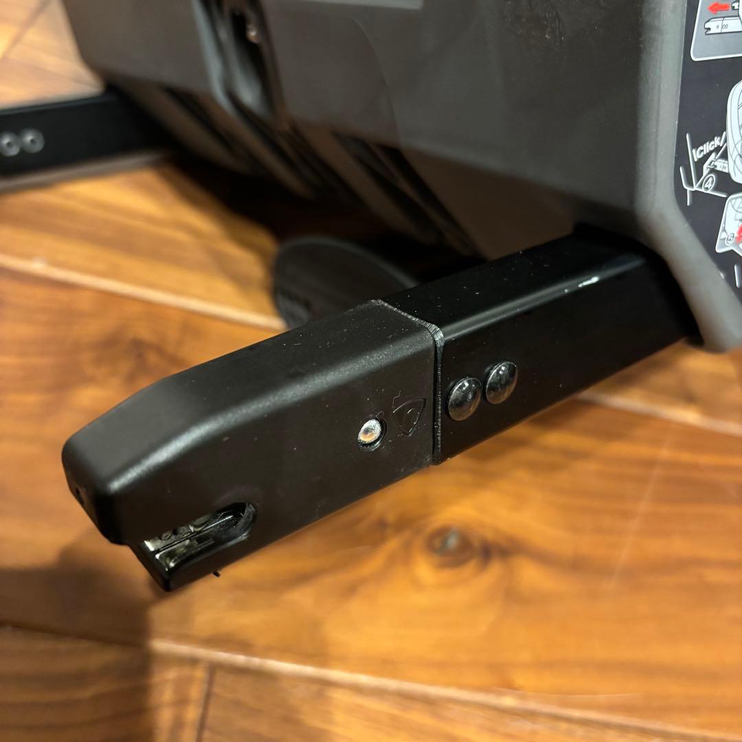 コンビ The S ザエス のせかえベース 乗せ替え用 チャイルドシート