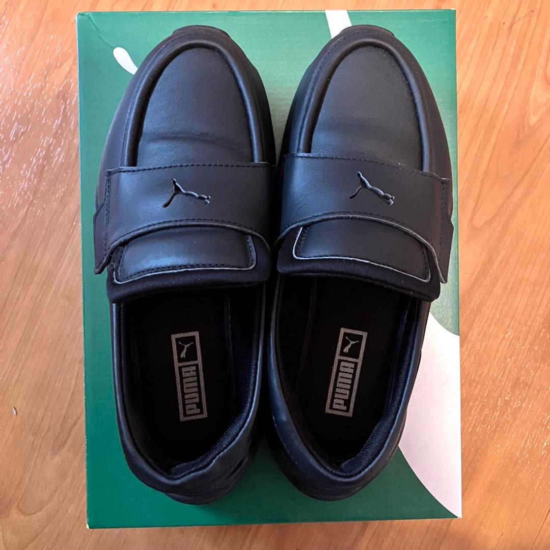【美品】Puma ウィメンズ ローファー ブラック　24.0