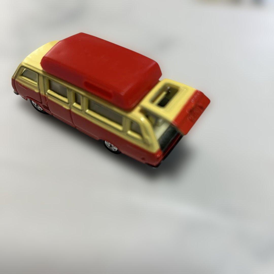 トミカ No.56/57 トヨタ ハイエース コミューター 日本製