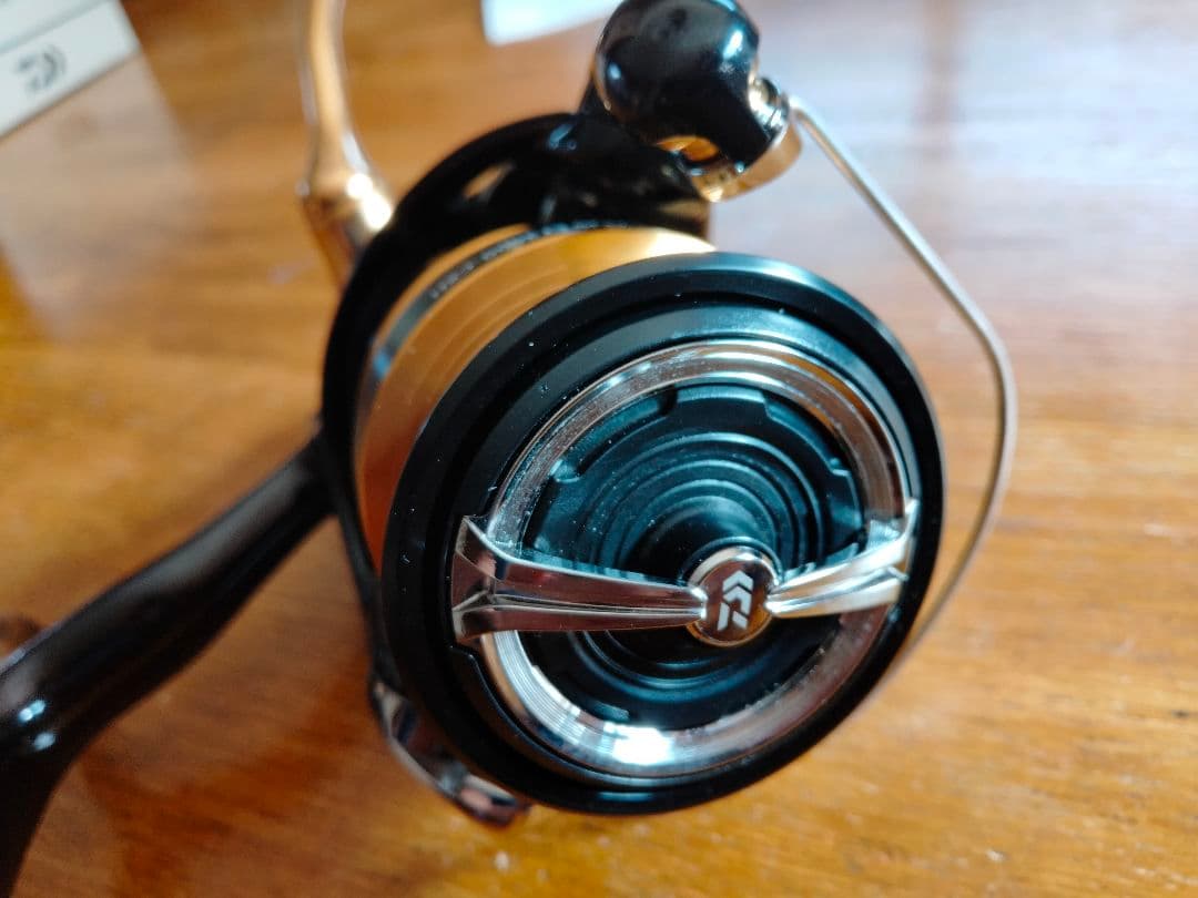 ダイワ23レガリスLT3000-CXH 美品