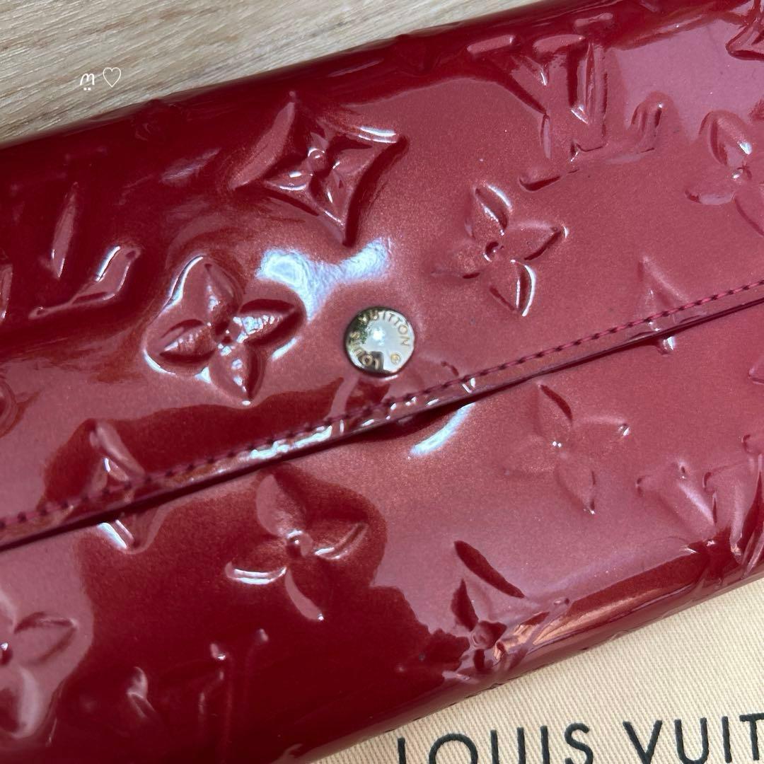 LOUIS VUITTON　ルイヴィトン　ヴェルニ　ポルトフォイユ・サラ　長財布