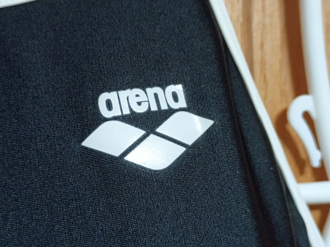 arena アリーナ 競泳水着 ARN-185W 白パイピング Mサイズ 黒色