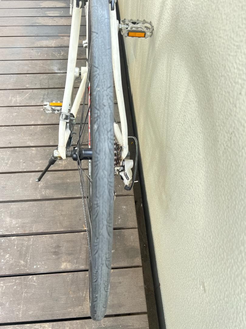 GIOS クロスバイク AMPIO ホワイト １８段変速 700c　引取専用