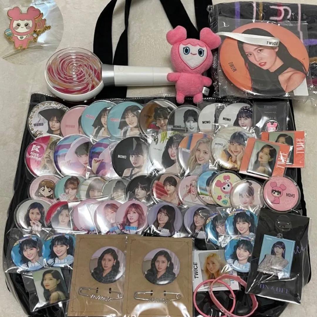 TWICE モモ 缶バッジ セット まとめ 痛バ グッズ - メルカリ