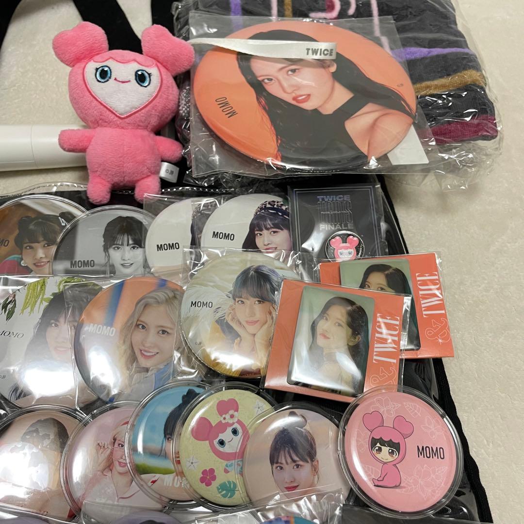 TWICE モモ 缶バッジ セット まとめ 痛バ グッズ - メルカリ