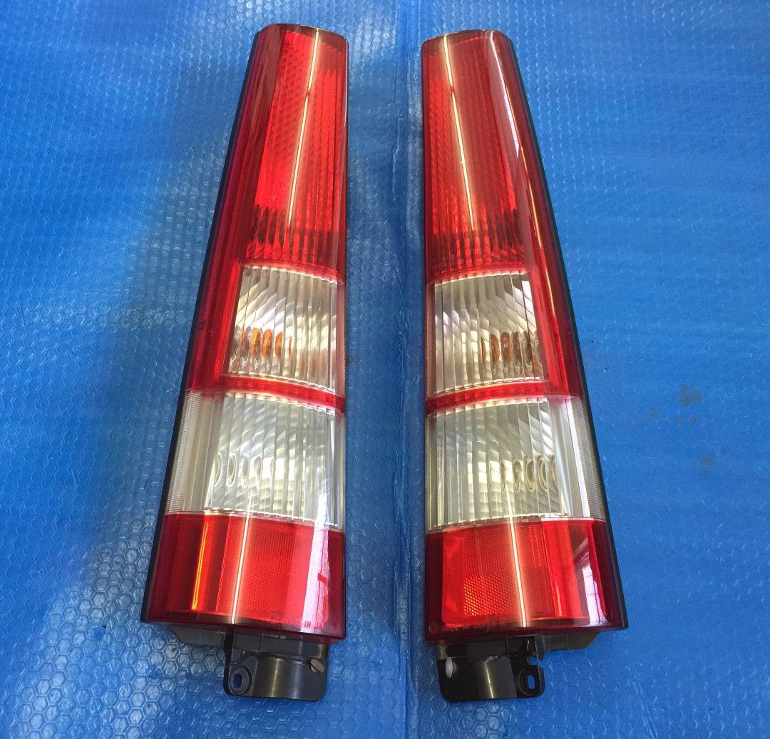 スバル サンバー TW1 TW2 TV1 TV2 純正 テールランプ左右 - メルカリ