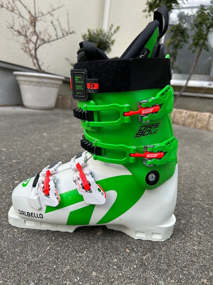 25-25.5 DALBELLO（ダルベロ） DRS 90 LCスキーブーツ
