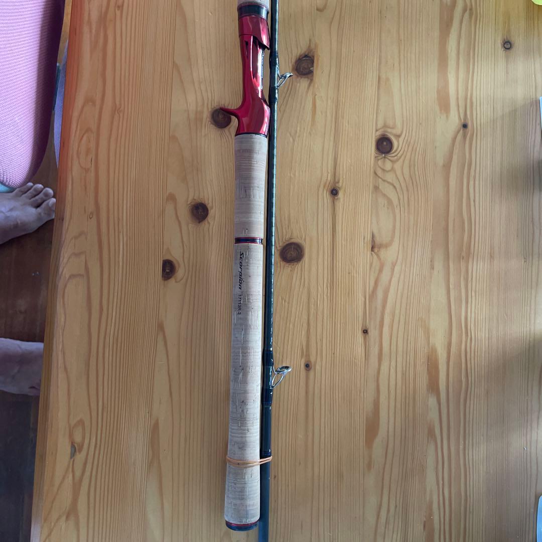 Scorpion 17113R-2 ルアーロッド ブラック/レッド