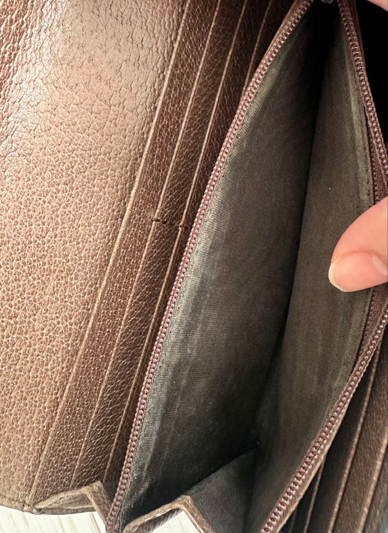 Gucci GGロゴ ストライプ長財布