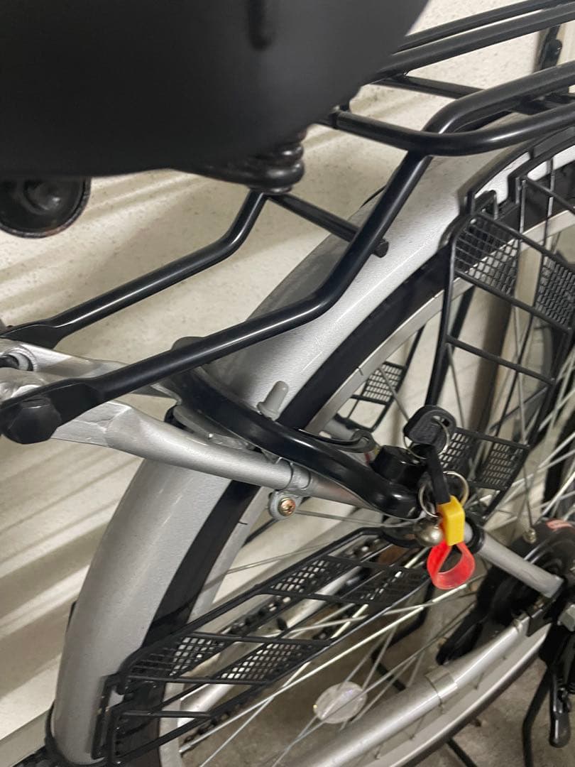 AYASE　ママチャリ　シルバー フロントバスケット付き　26インチ