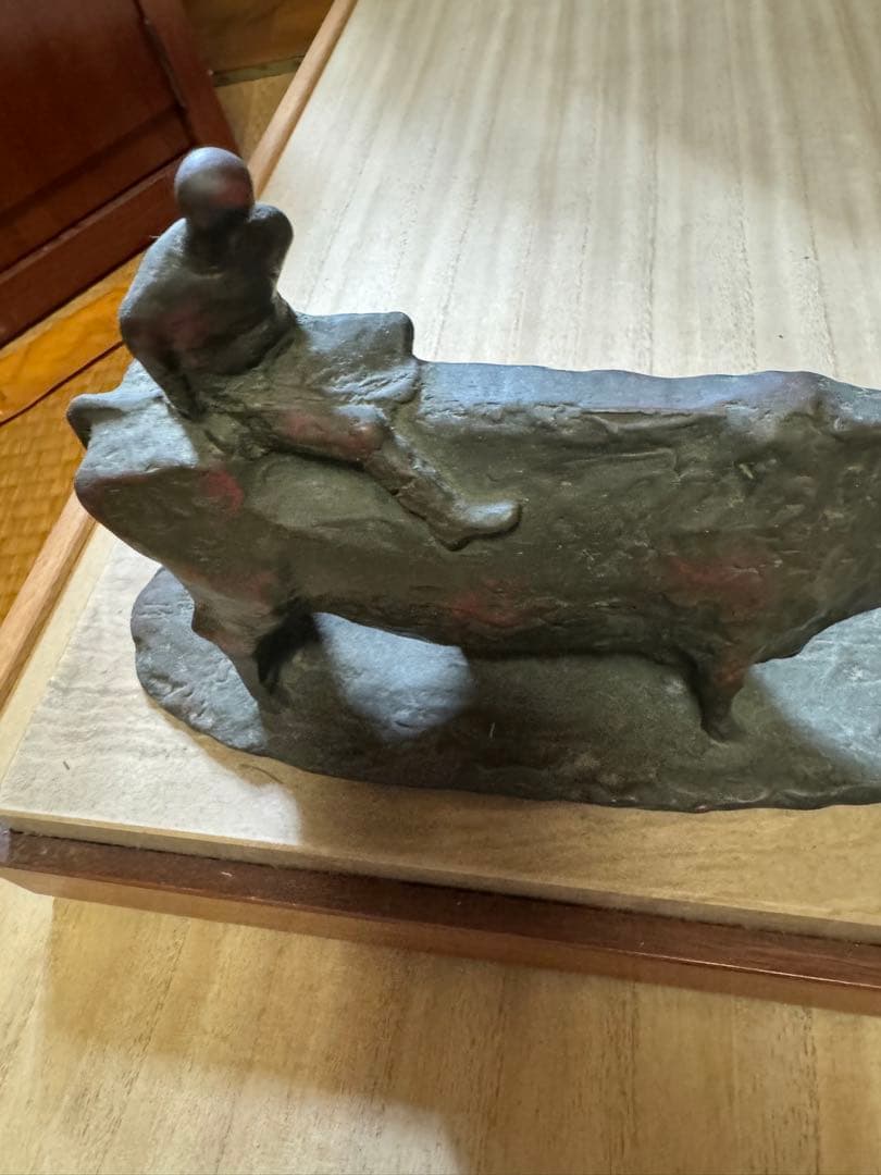 彫刻 大理石台座付き 日本の彫刻家 古賀忠雄 草原の朝