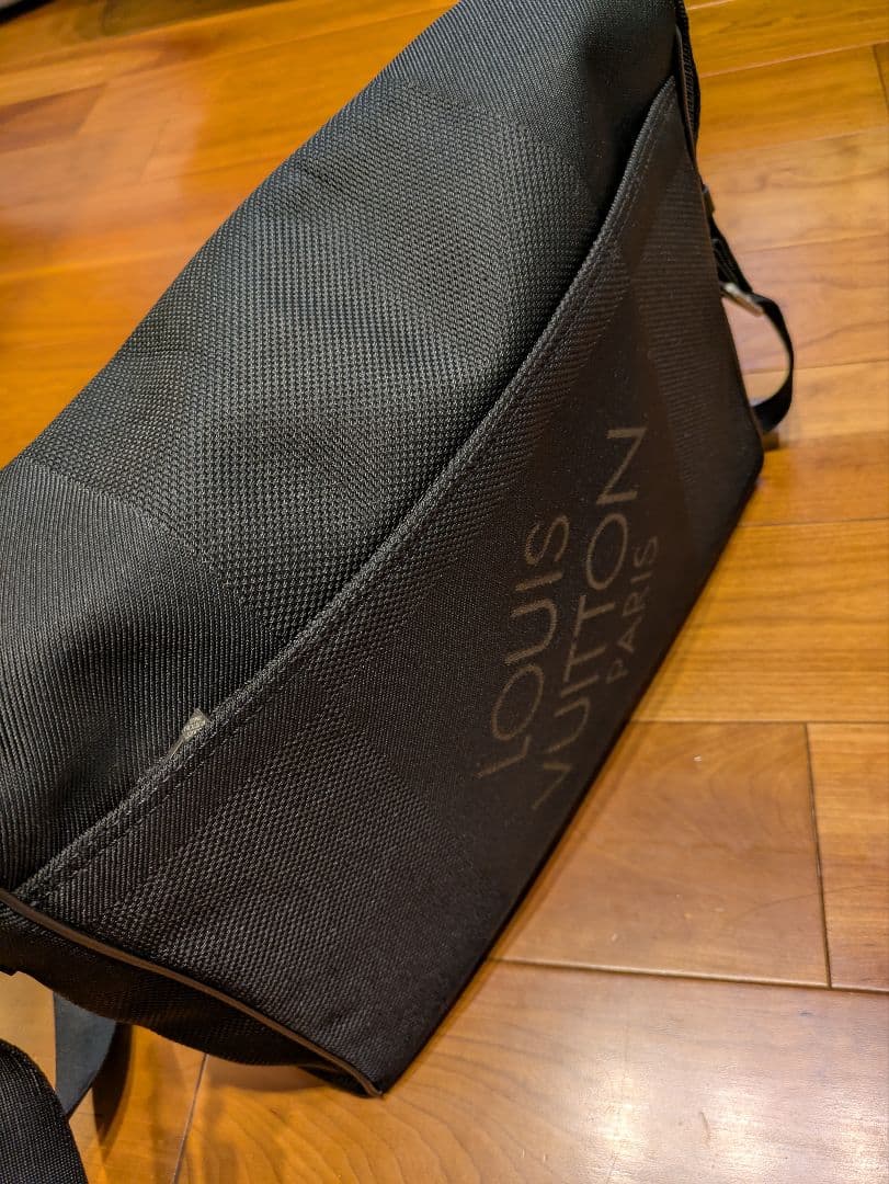 LOUIS VUITTON ブラックショルダーバッグ