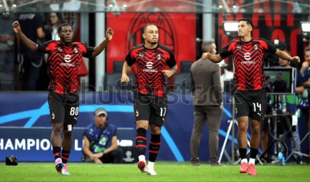 プーマ ACミラン 2023-24 プレマッチシャツ 長袖 Mサイズ