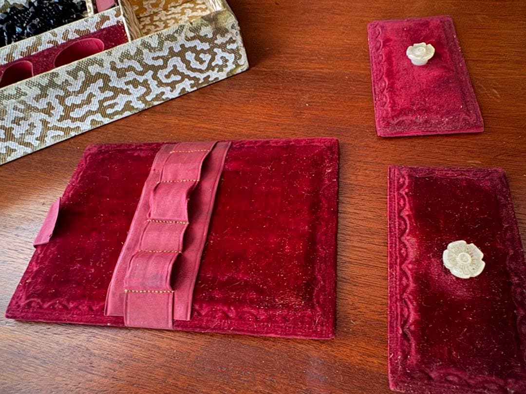 フランスアンティークメルスリー、ボックスのみドールプレゼンテーション