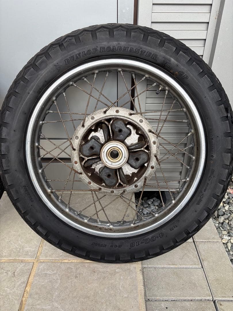 CB750fourホイール&タイヤ