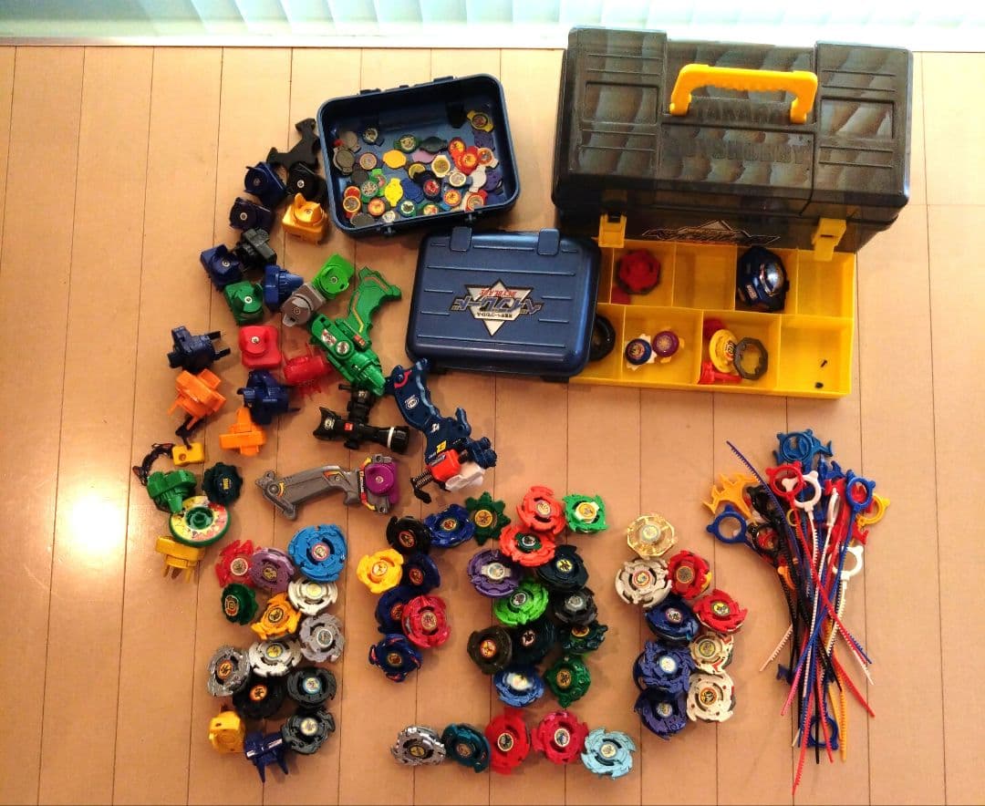初代ベイブレード約45個 チップ約48枚 シューター ワインダー まとめ売り
