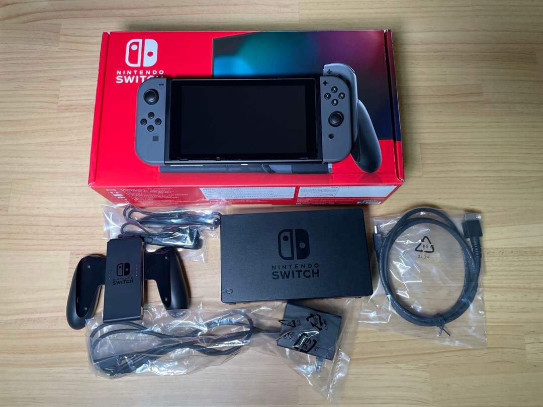 Nintendo Switch 本体 グレー 付属品付き - メルカリ