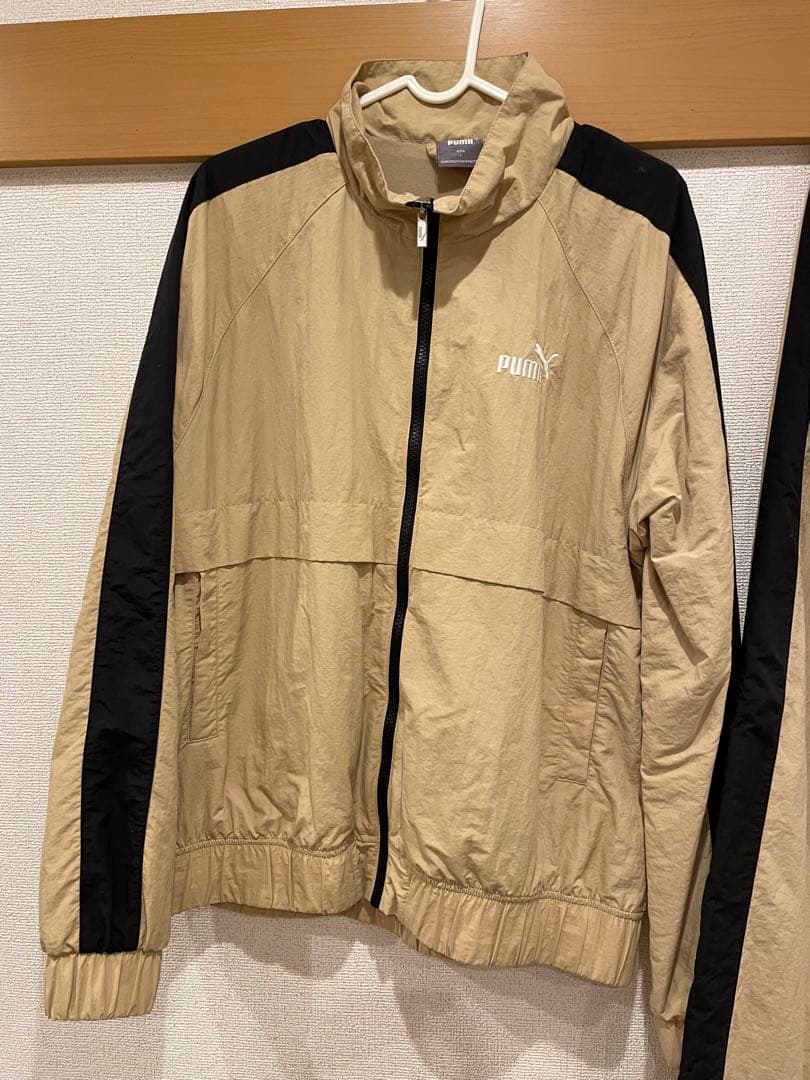 PUMA プーマジャージ上下 ベージュ/ブラック ナイロン セットアップ