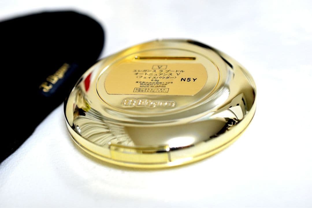 Elegance エレガンス ラ プードル オートニュアンス Ⅴ 8.8g