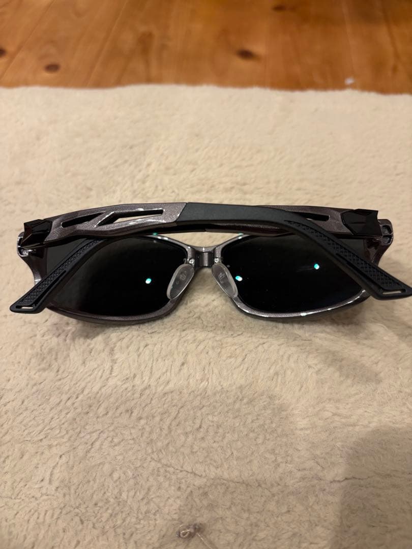 ZEQUE偏光サングラス　極美品