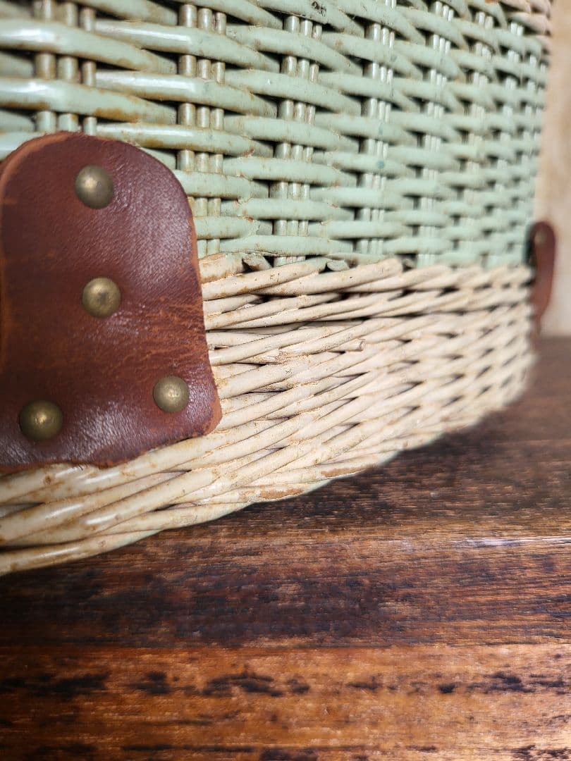 バスケット　カゴ　藤　木製ビーズ の 取っ手　レトロ　古道具