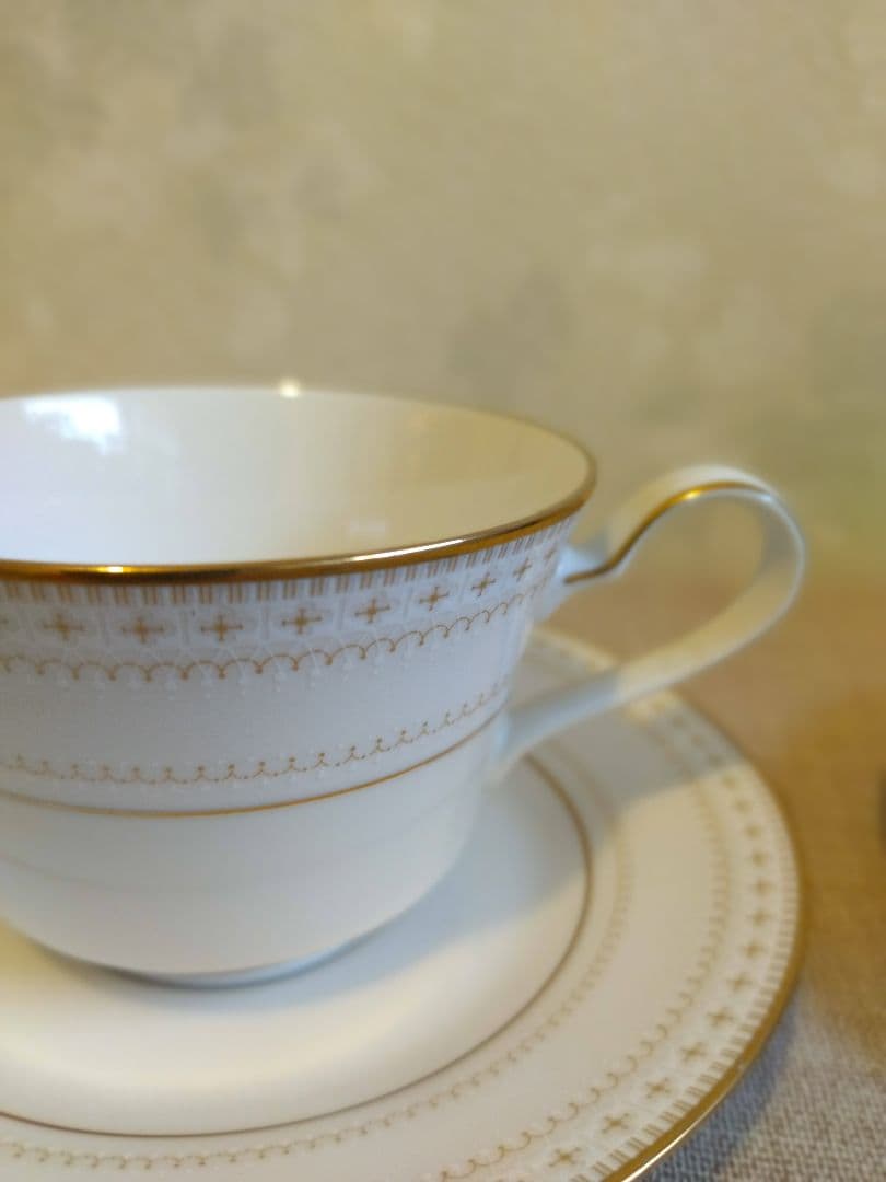 ノリタケ アイボリーチャイナ IVORY CHINA レース トリオ - メルカリ