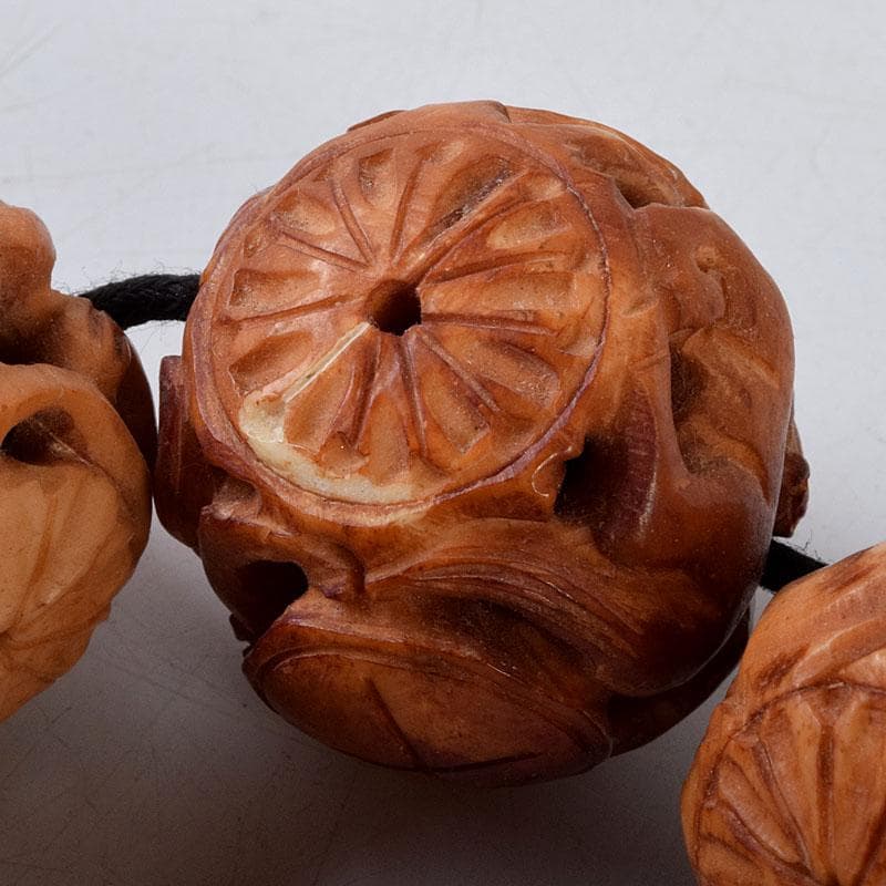 時代提げ物　木彫　干支　根付　トンボ玉　数珠　念珠　装飾品　N　8780