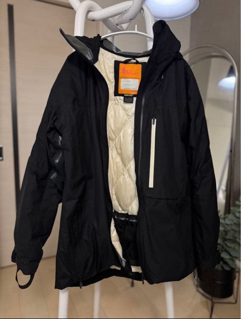 Burton AK457 GORE-TEX Down Jacket サイズ L