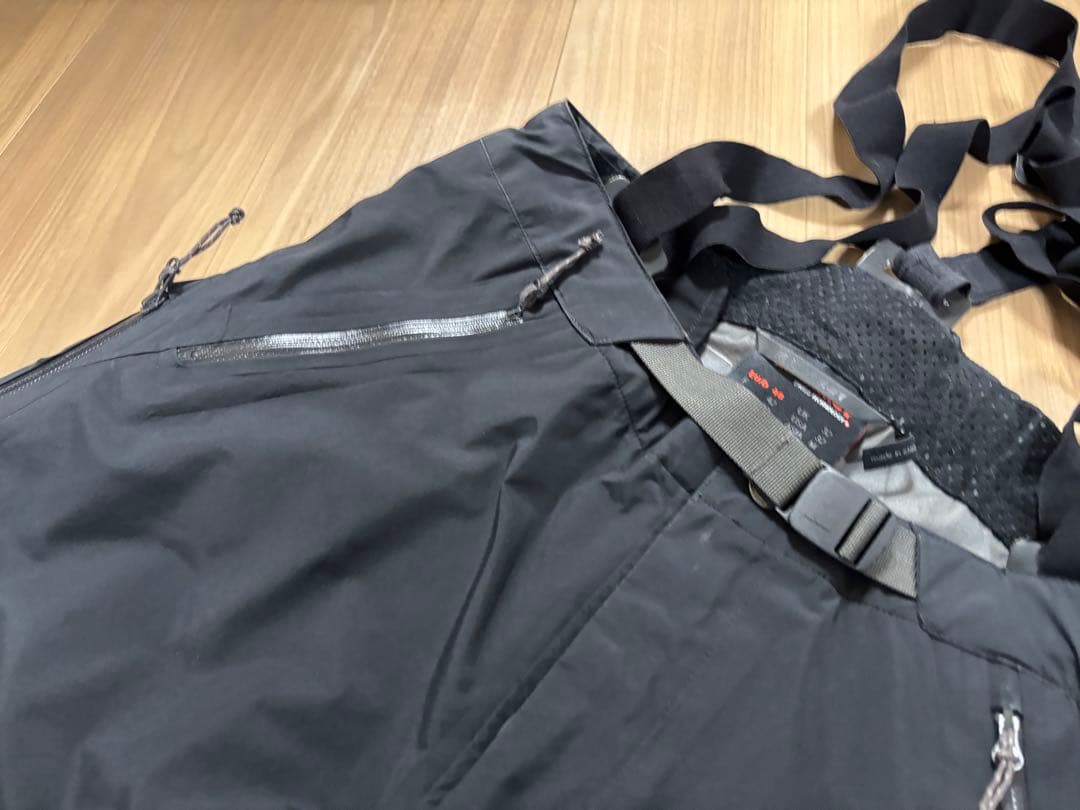 ★送料無料・最高峰★お洒落　マムート ゴアテックスプロ　ハードシェル　スキー雪山