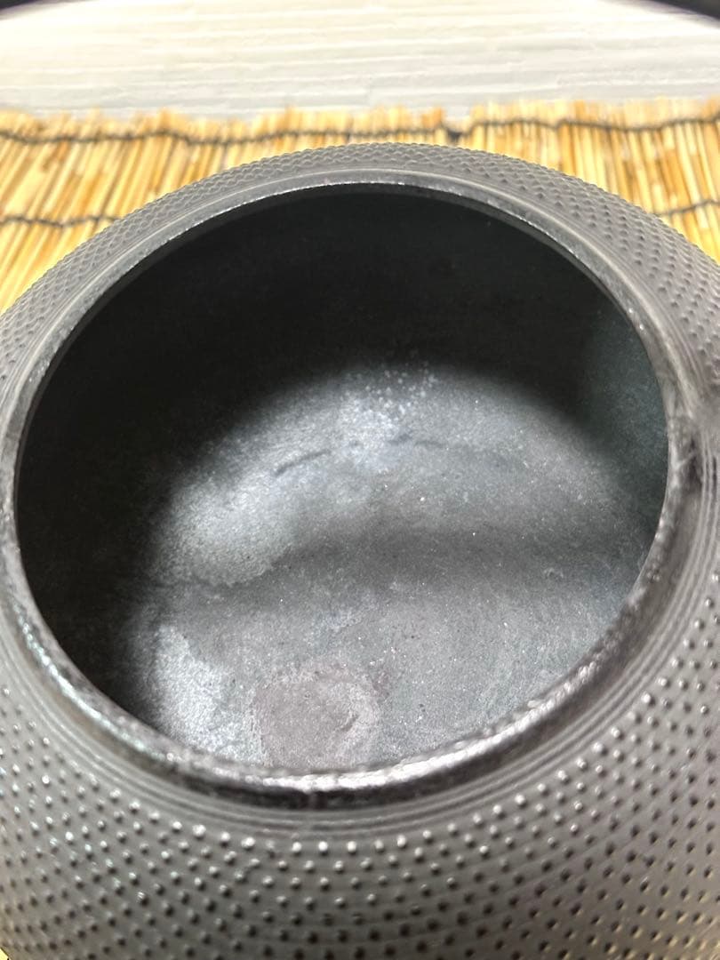 未使用品、供箱、付属品付 南部盛榮堂OIGEN造 算玉アラレ 南部鉄瓶