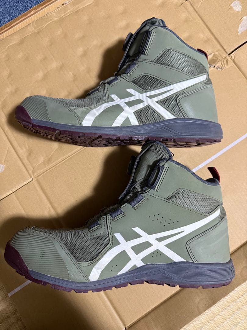 アシックス　BOA ハイカット安全靴　28㎝