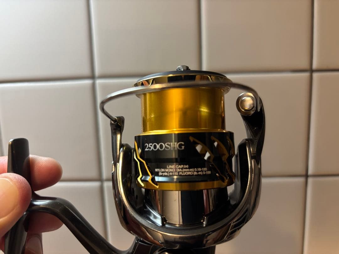 本日値下げ終了　シマノ20ツインパワー2500SHG