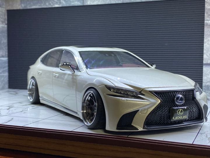 1/18AUTOart LEXUSオートアート LS500h カスタム仕様